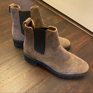H&M Suede Chelsea Boots